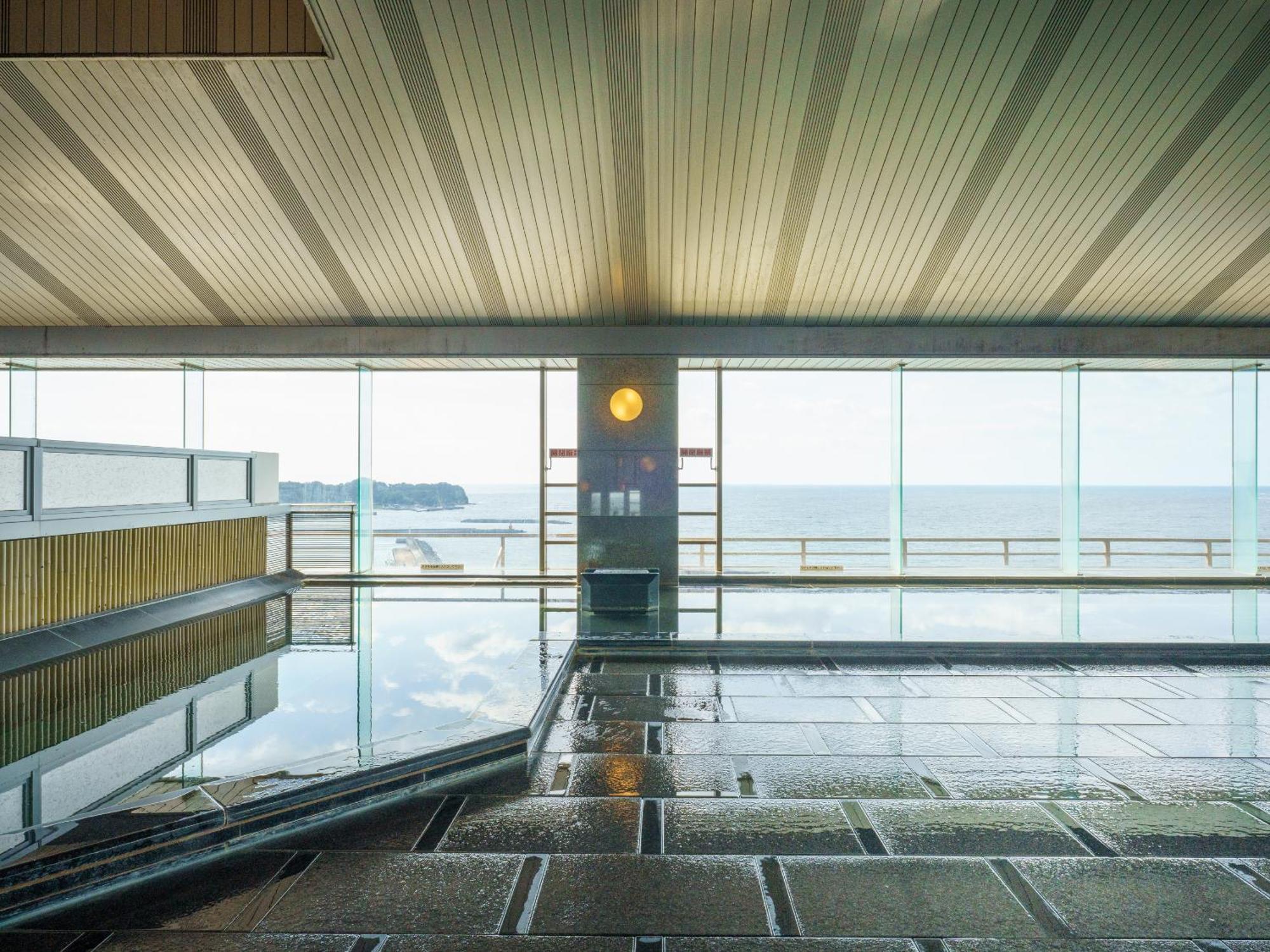 Mikazuki Sea-Park Hotel Katsuura คัตสึอุระ ภายนอก รูปภาพ